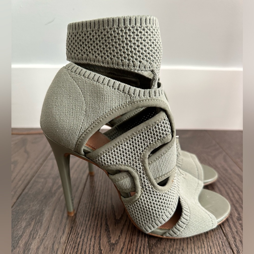 Zara chunky heel size 8